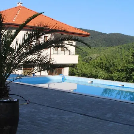 度假居 бадевски рай-къща любов Badevtsi