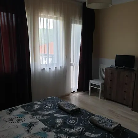 Holiday home бадевски рай-къща любов *