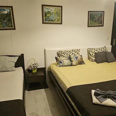 бадевски рай-къща любов Nyaraló Badevci