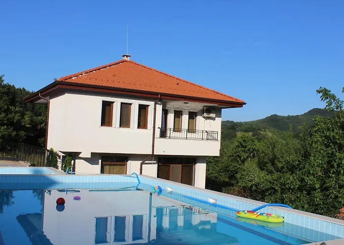 бадевски рай-къща любов